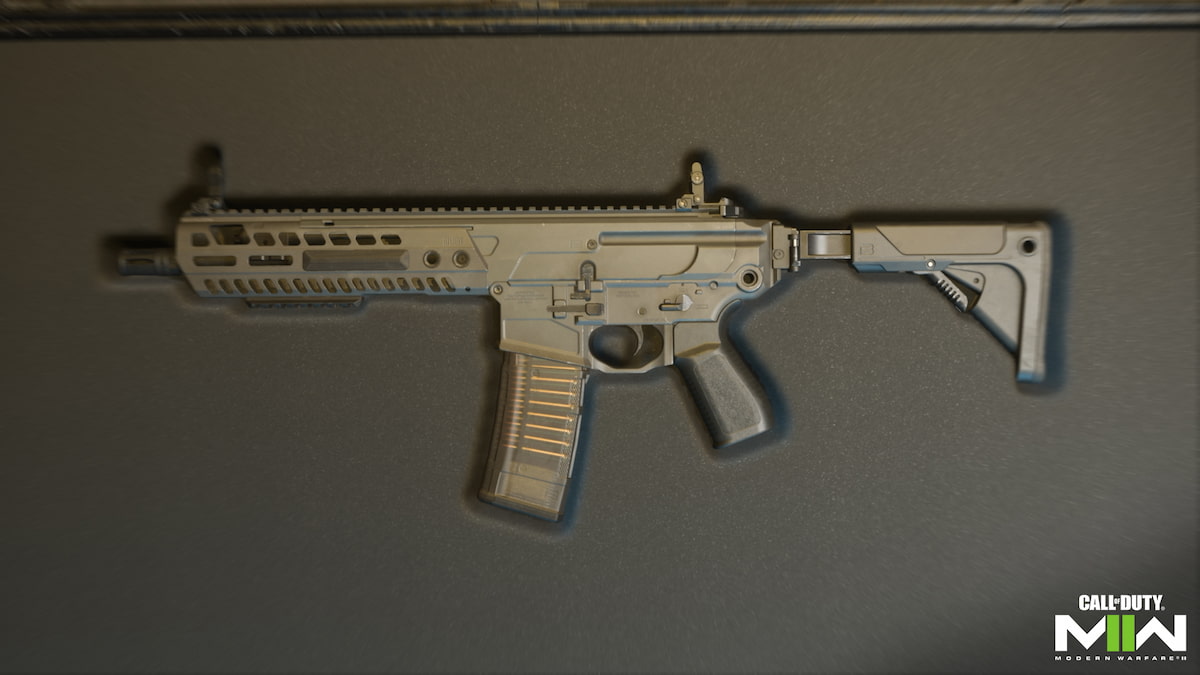 A M13B Assault Rifle from Call of Duty Modern Warfare 2 in its case.