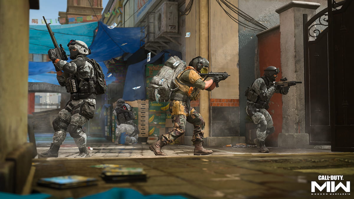 The Mercado Las Almas map in Call of Duty Modern Warfare 2. It is the smallest map in the game. The image features three soldiers running to the right.