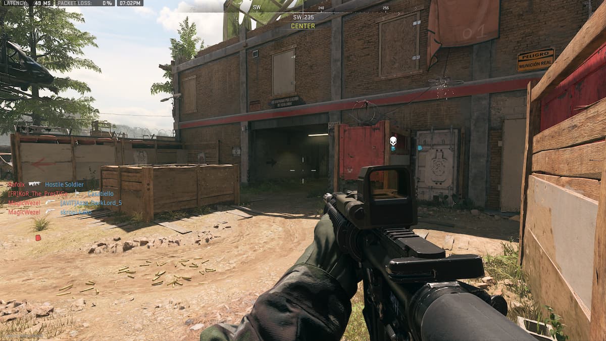 An image of a Call of Duty MW2 holding a weapon. The image highlights the crosshair in the center.