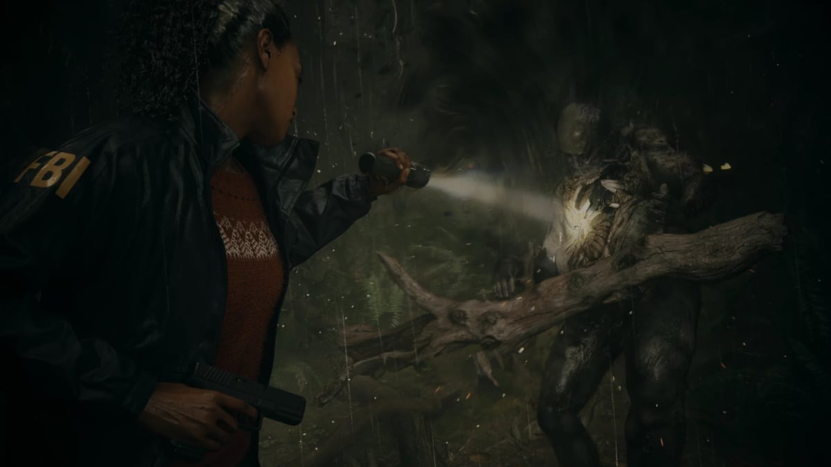 Saga Anderson in action in Alan Wake 2.